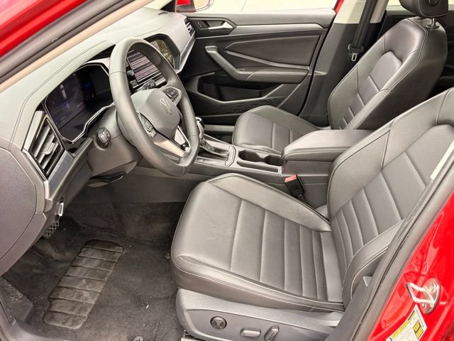 Used 2022 Volkswagen Jetta SE w/ Panoramic Sunroof Package FWD image 10