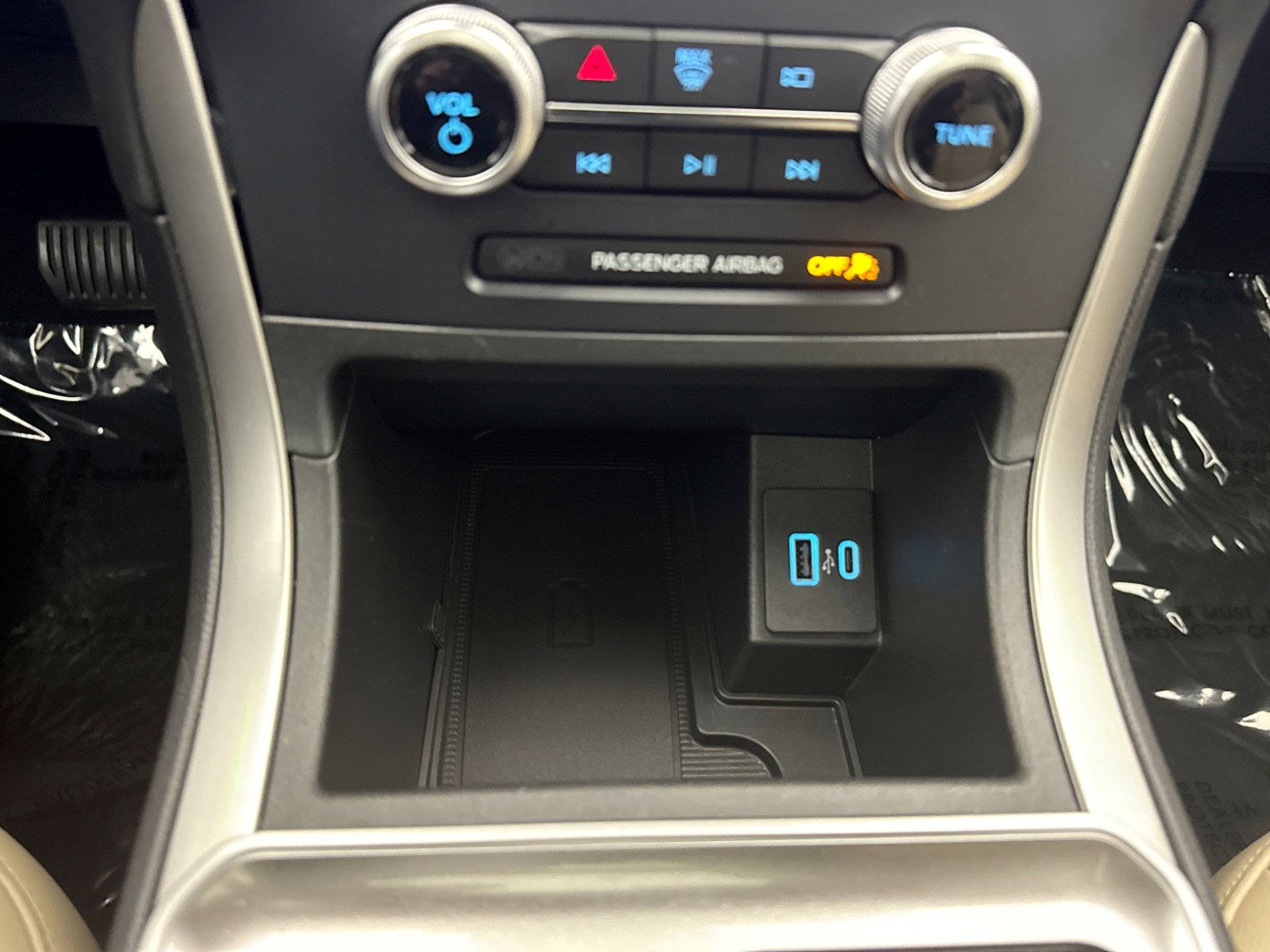 Used 2023 Ford Edge SEL w/ Convenience Package AWD/4WD image 16