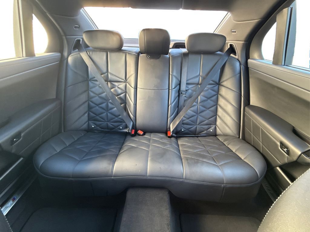 Used 2023 BMW 740i w/ Parking Assistance Package image 20