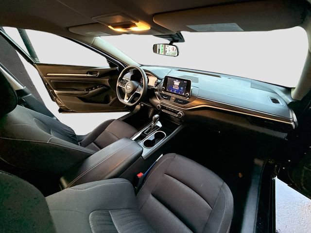 Used 2023 Nissan Altima 2.5 SV image 32