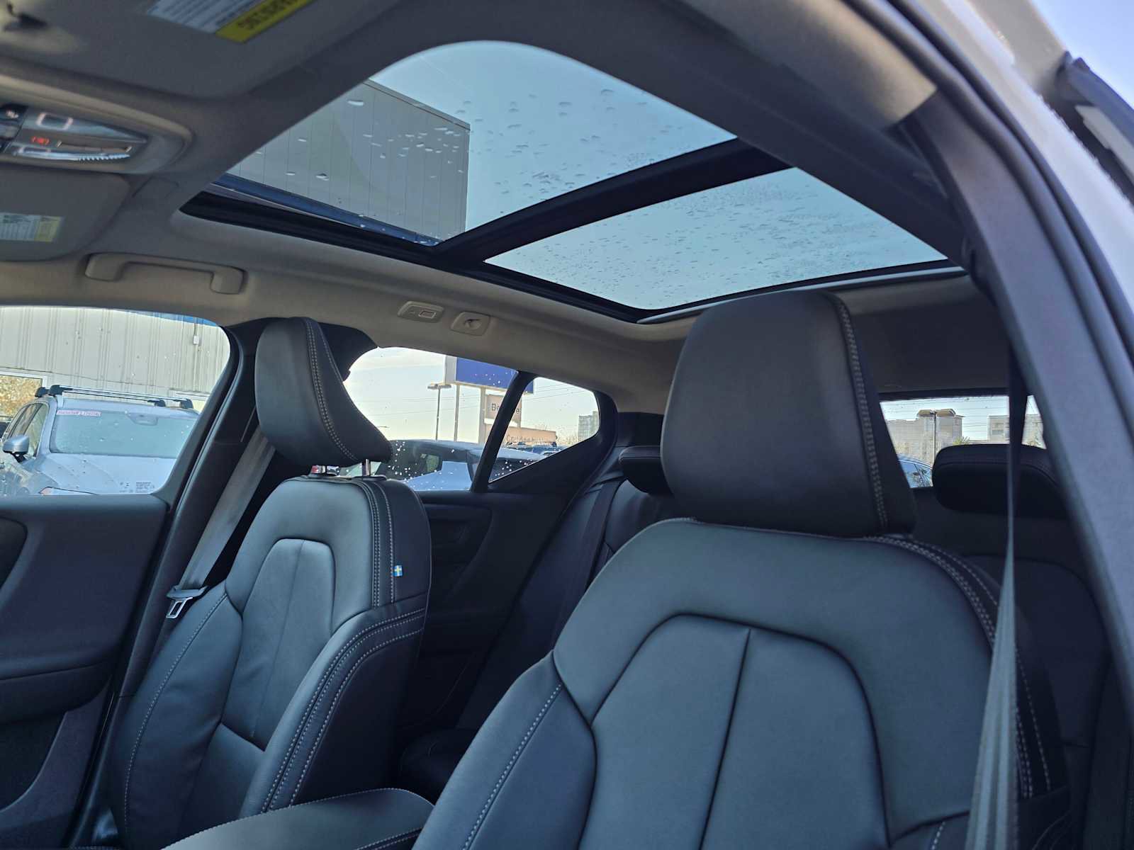 New 2026 Volvo XC40 B5 Core w/ Climate Package image 22