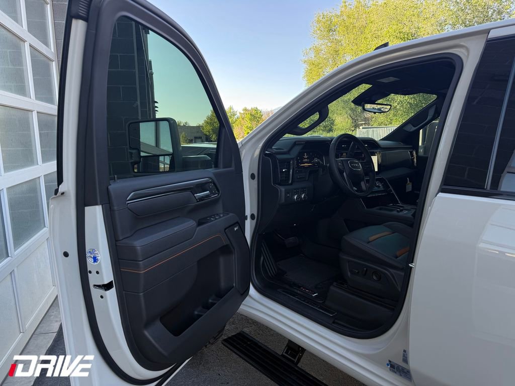 Used 2026 GMC Sierra 2500 AT4 w/ AT4 Premium Plus Package AWD/4WD image 18