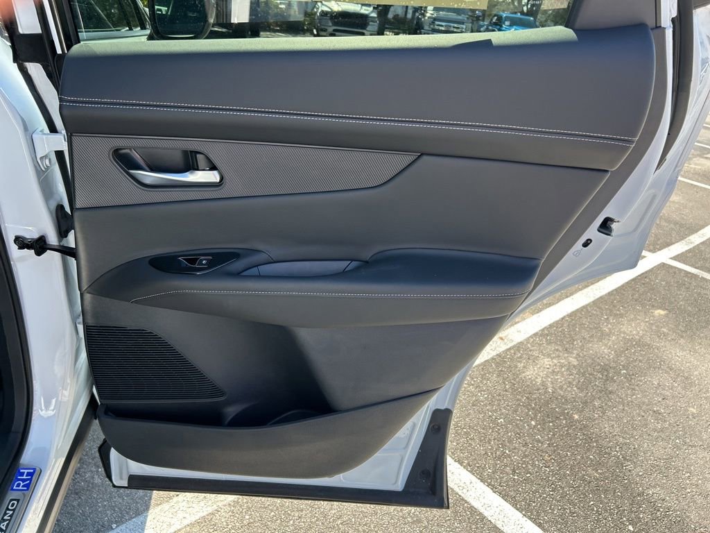 Certified 2025 Nissan Murano SL AWD/4WD image 48