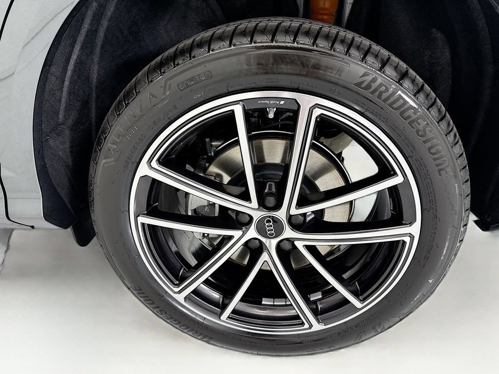 Used 2026 Audi Q5 Premium Plus w/ Premium Plus AWD/4WD image 31