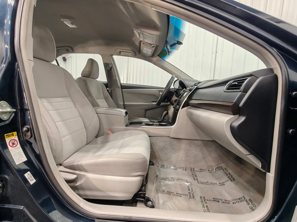 Used 2017 Toyota Camry LE FWD image 26