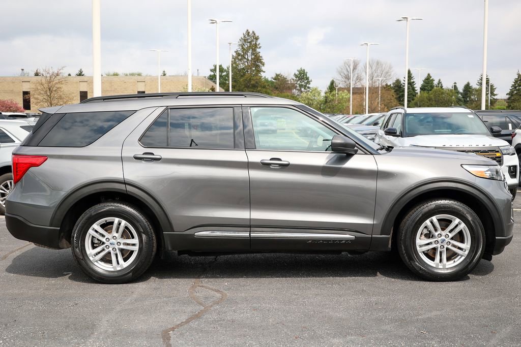 Certified 2023 Ford Explorer XLT w/ Equipment Group 202A AWD/4WD image 24