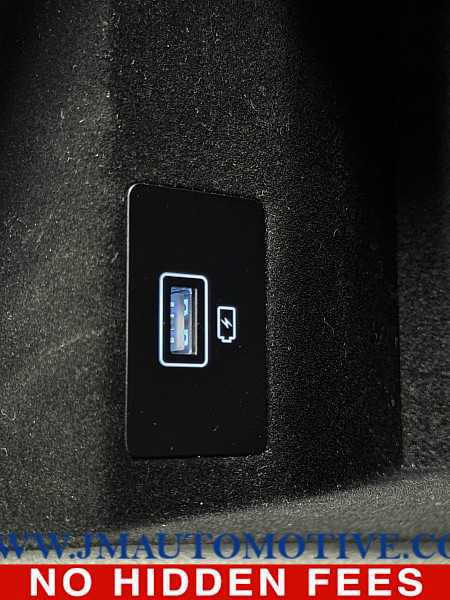 Used 2023 Genesis G70 2.0T image 38