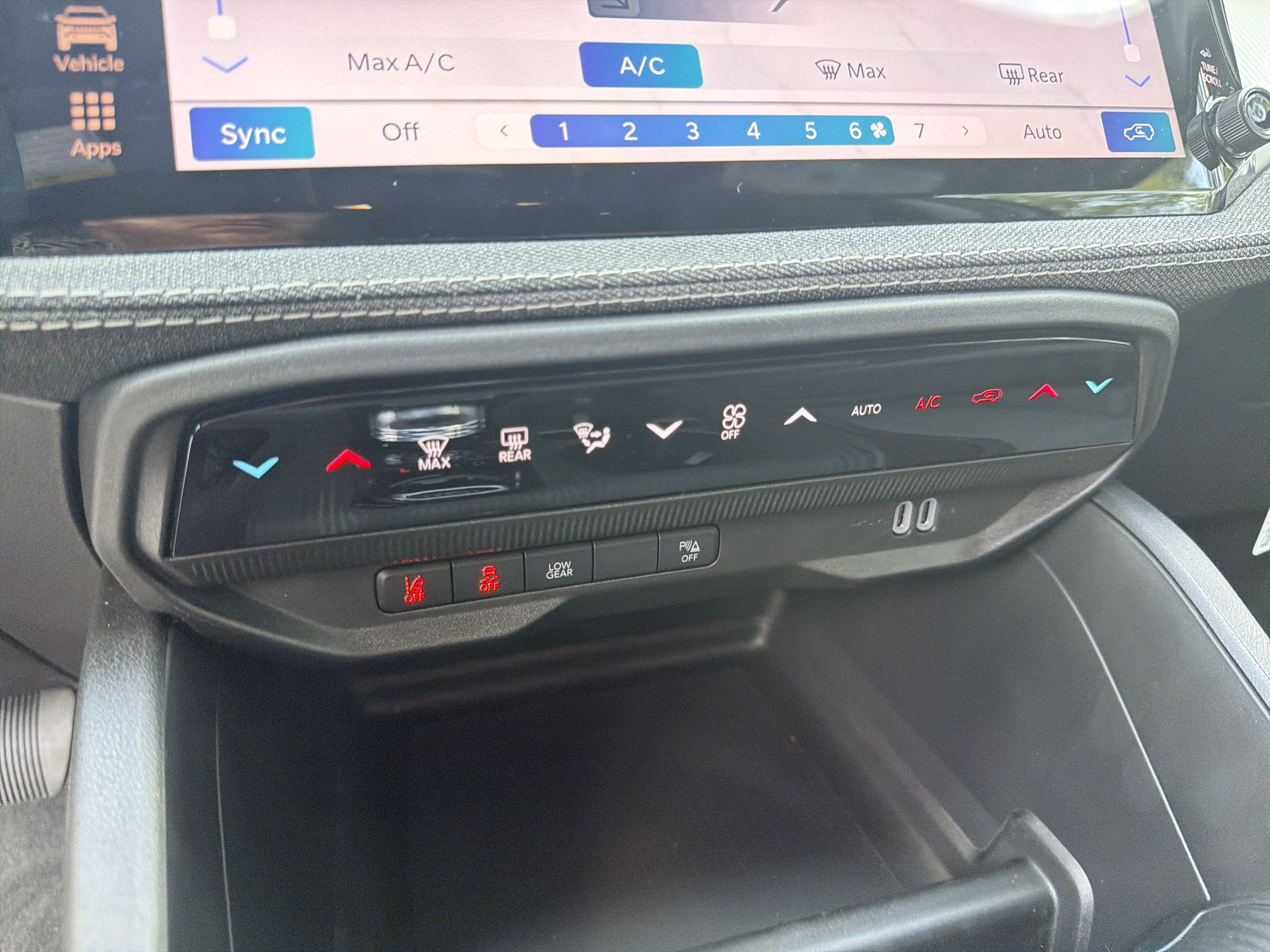 New 2026 Jeep Cherokee Laredo image 35