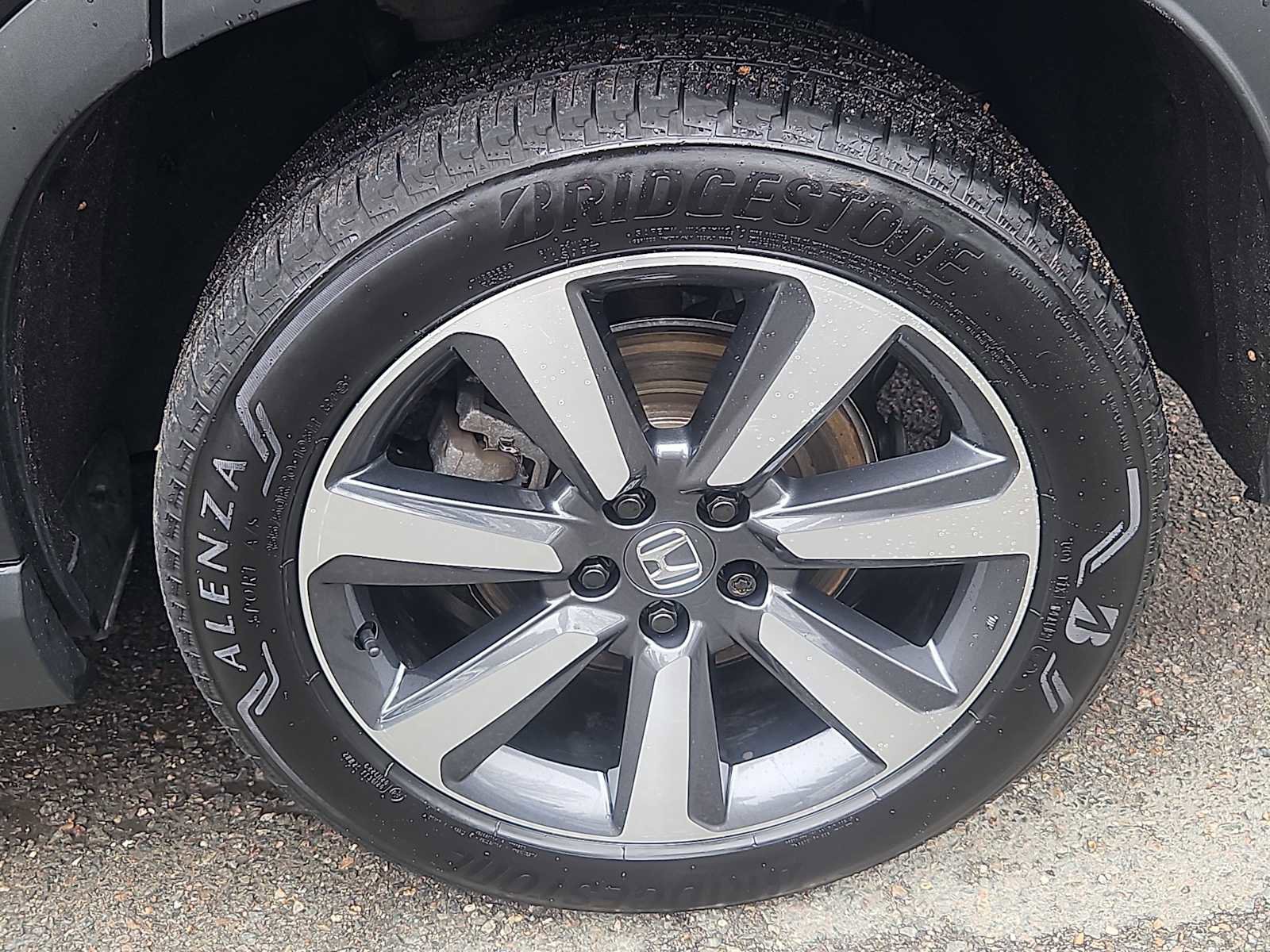 Used 2023 Honda Pilot Touring image 8