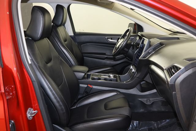 Used 2022 Ford Edge Titanium AWD/4WD image 19