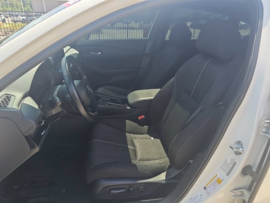 Used 2023 Honda Accord Sport image 12