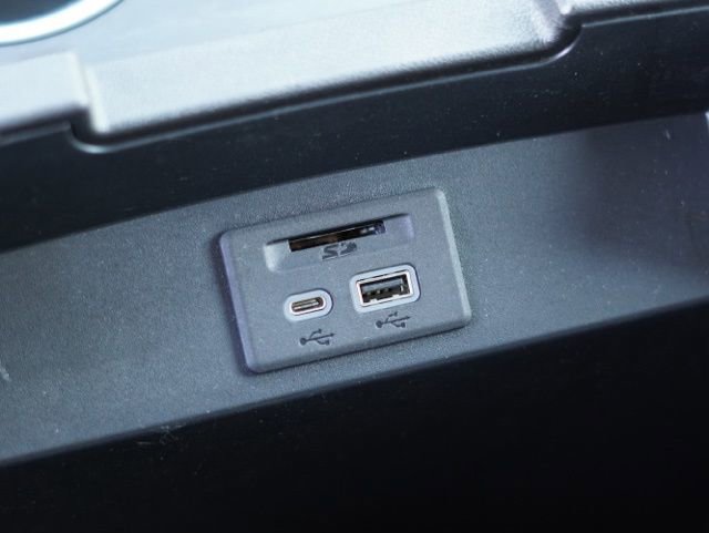 Used 2021 Chevrolet Tahoe RST w/ Luxury Package image 31