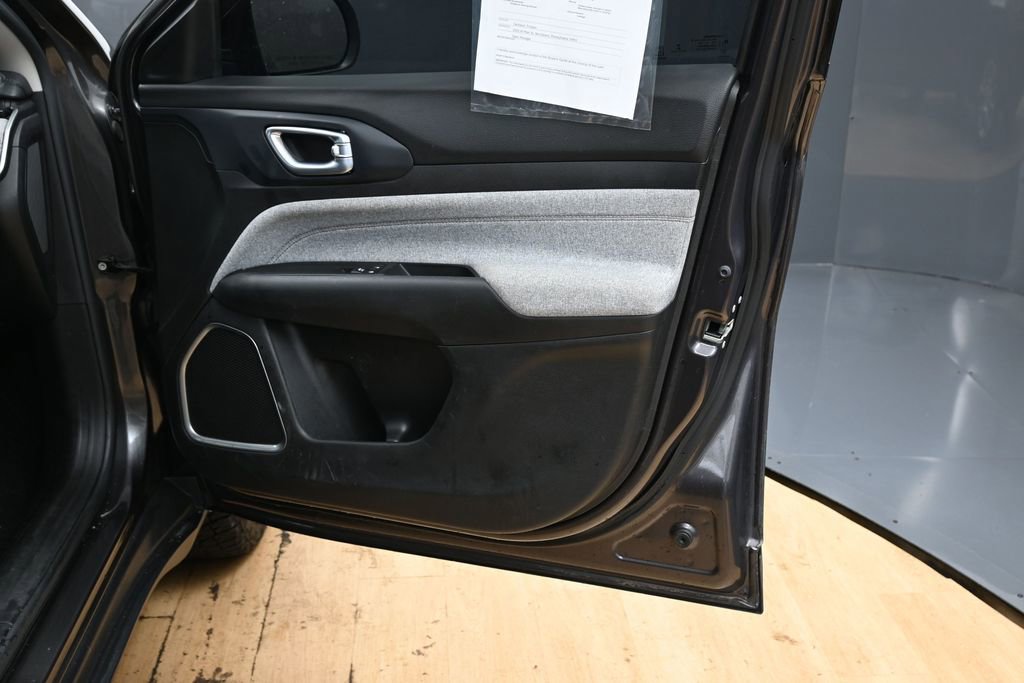 Used 2022 Jeep Compass Latitude AWD/4WD image 37