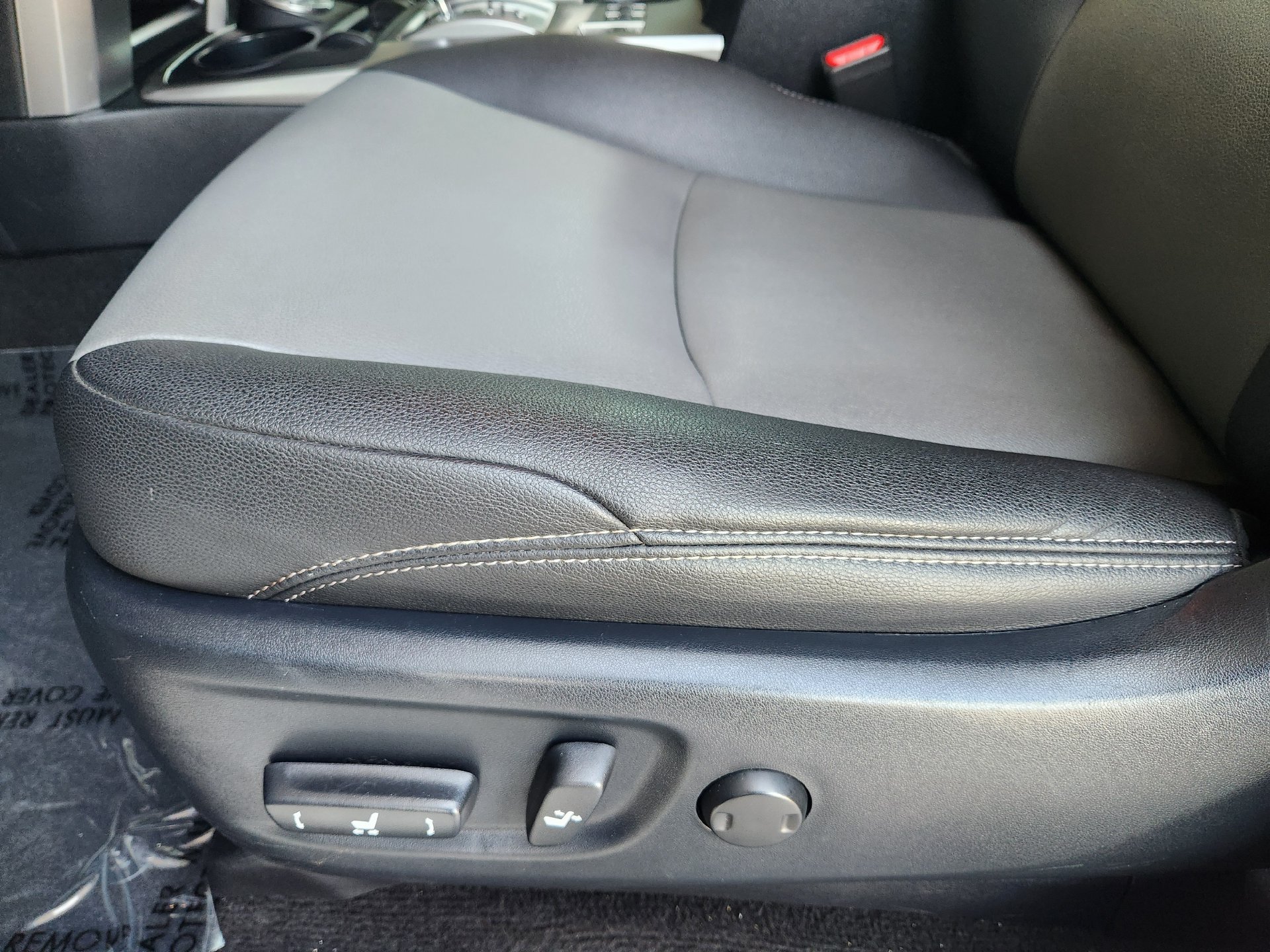 Used 2020 Toyota 4Runner SR5 Premium AWD/4WD image 25