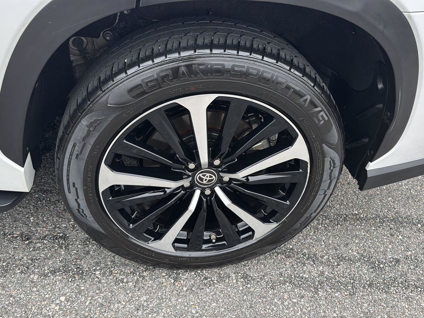 Used 2022 Toyota Highlander XSE image 33