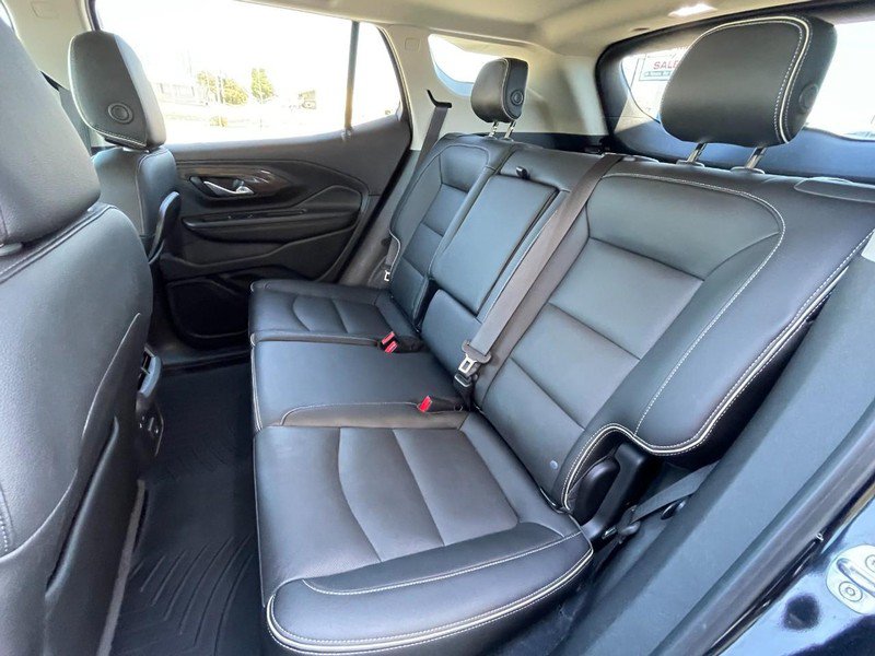 Used 2020 GMC Terrain Denali w/ Denali Premium Package FWD image 18