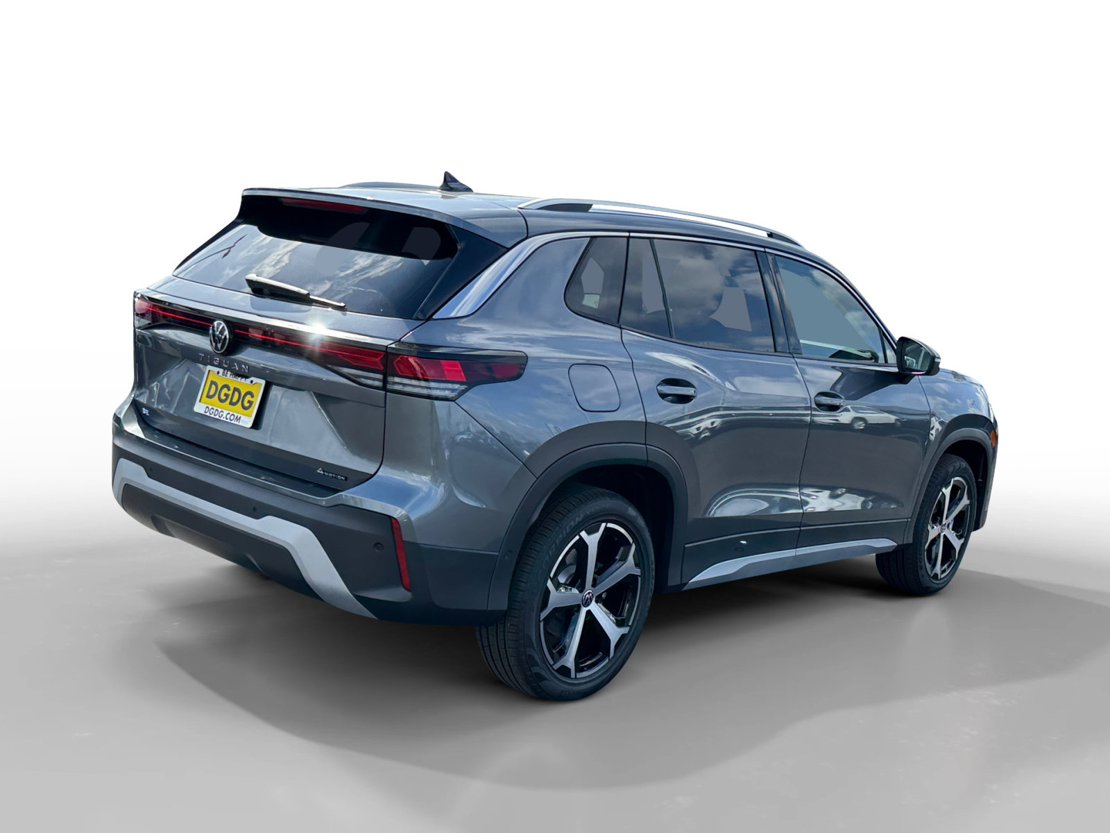 New 2026 Volkswagen Tiguan SE AWD/4WD image 5