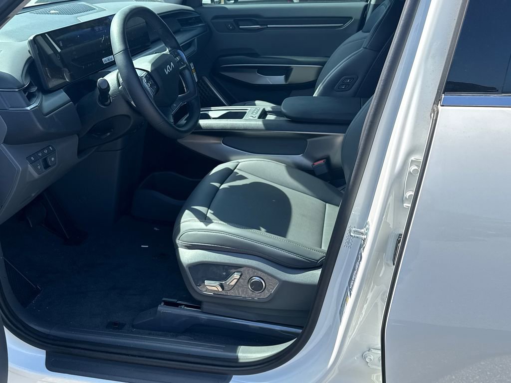 New 2024 Kia EV9 Light RWD image 9