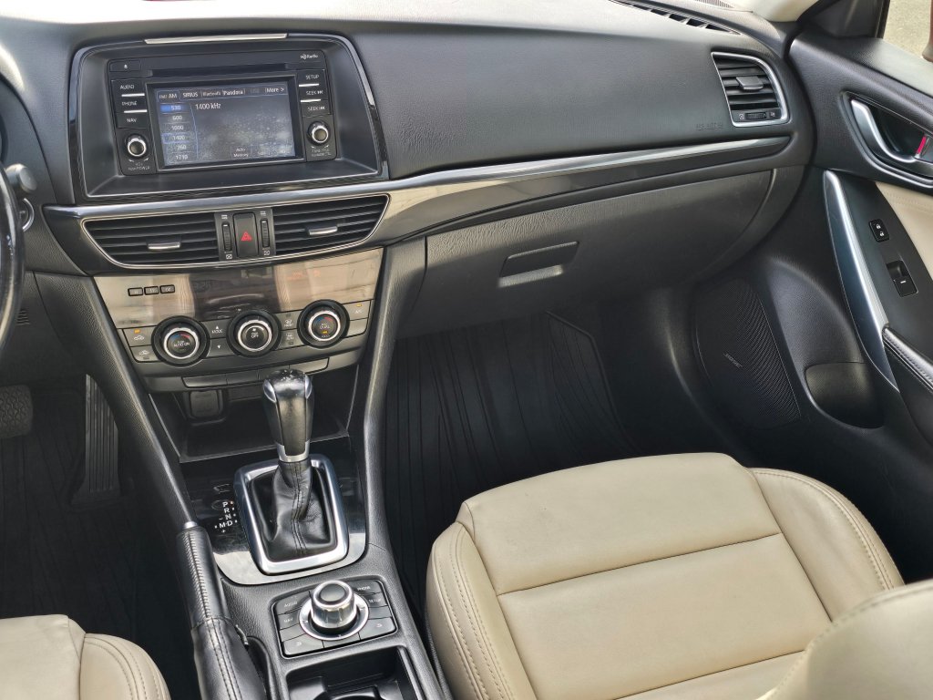 Used 2015 MAZDA MAZDA6 Touring w/ Touring Technology Package FWD image 4
