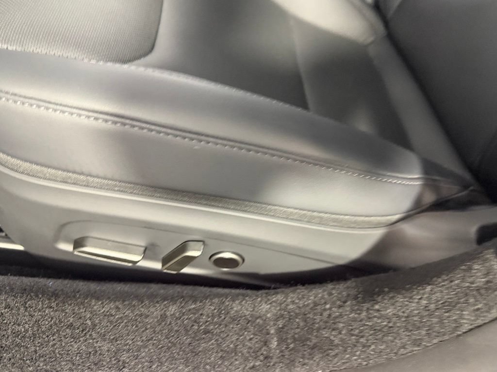 Used 2025 Tesla Model 3 Long Range RWD image 23