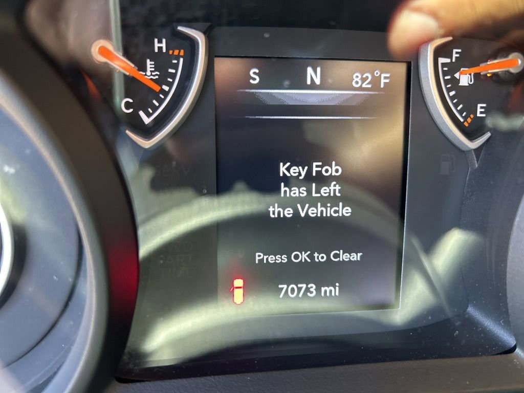Used 2025 Jeep Wrangler Sport AWD/4WD image 39