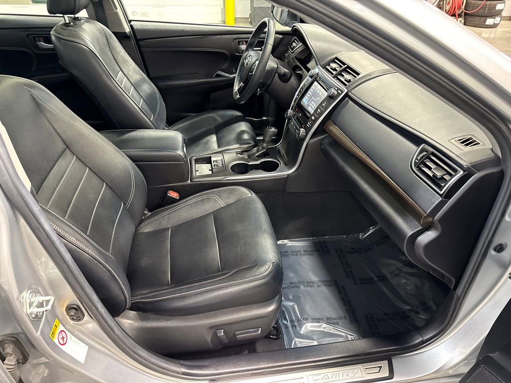 Used 2015 Toyota Camry XLE image 15
