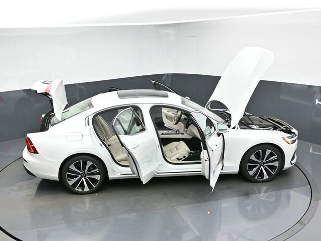 Used 2023 Volvo S60 B5 Ultimate w/ Climate Package image 47