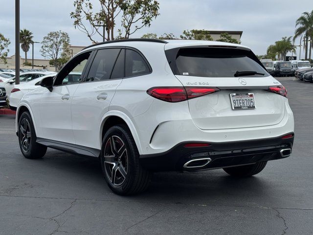 Used 2025 Mercedes-Benz GLC 300 4MATIC image 13