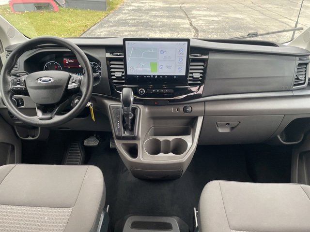 Used 2023 Ford Transit 350 XLT image 3