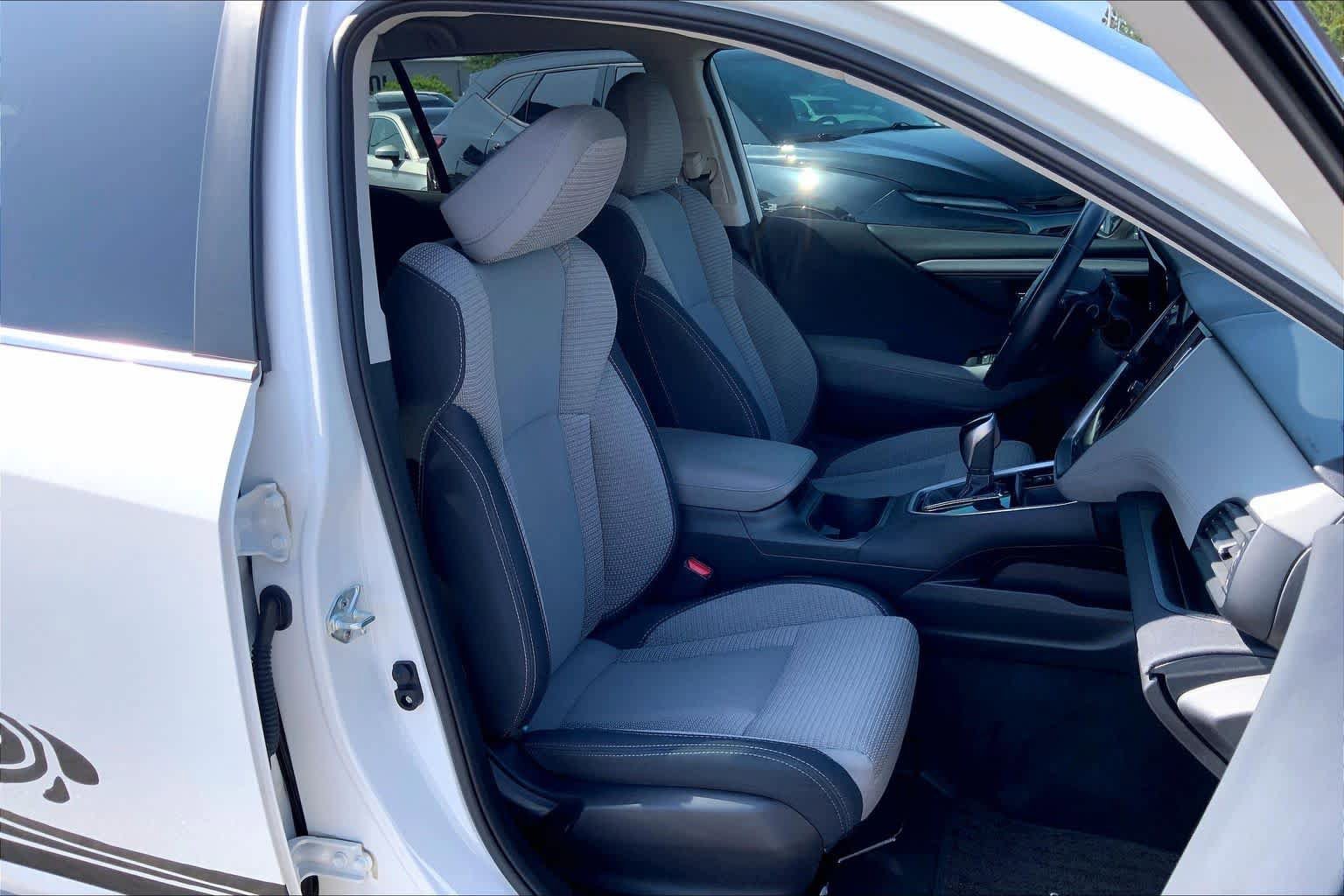 Used 2024 Subaru Outback Premium AWD/4WD image 9