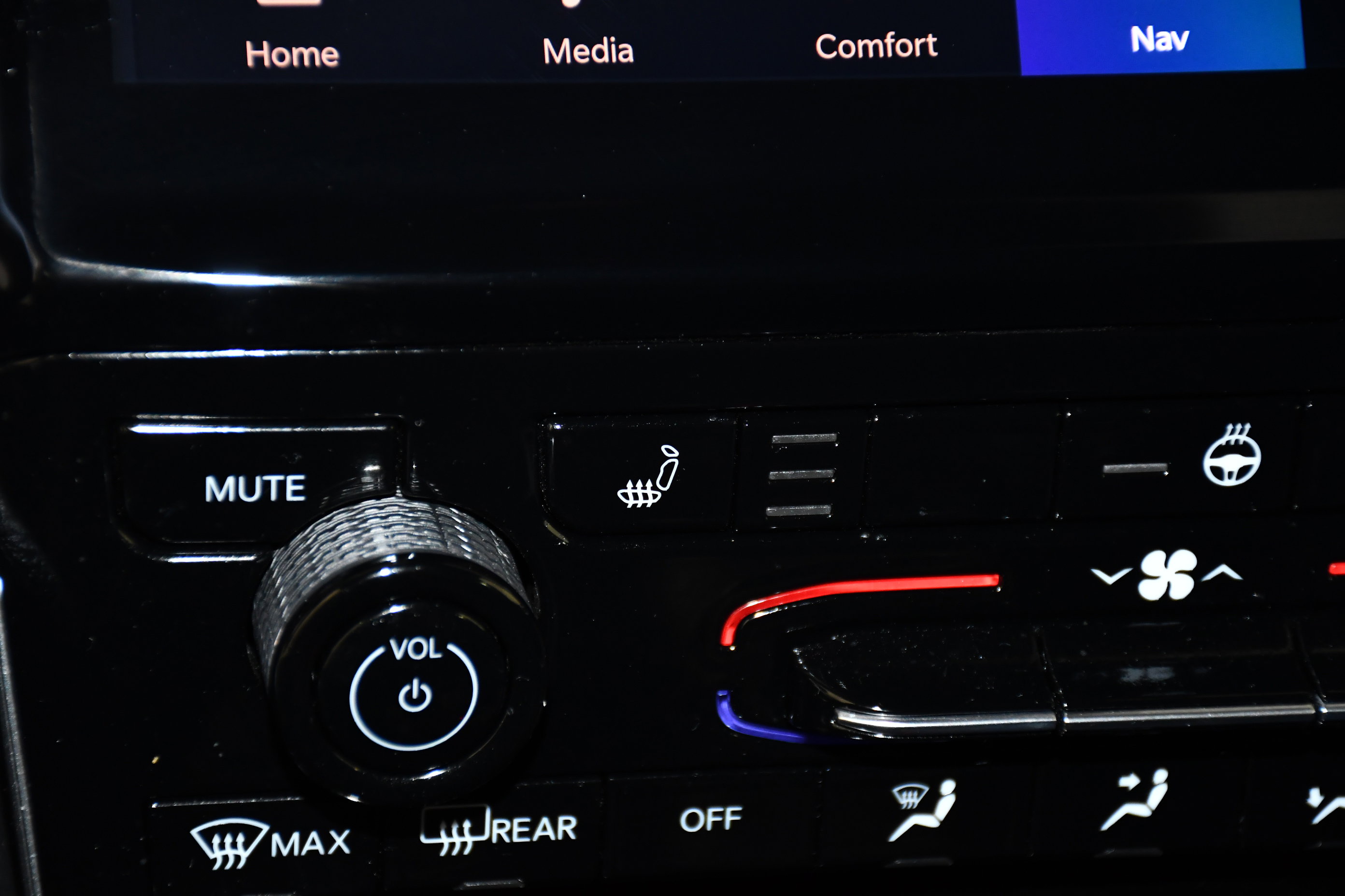 Used 2024 Jeep Grand Cherokee Limited AWD/4WD image 31