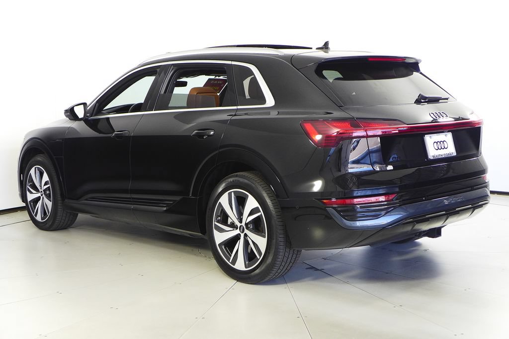 Used 2024 Audi Q8 e-tron Premium Plus w/ Premium Plus Package AWD/4WD image 9