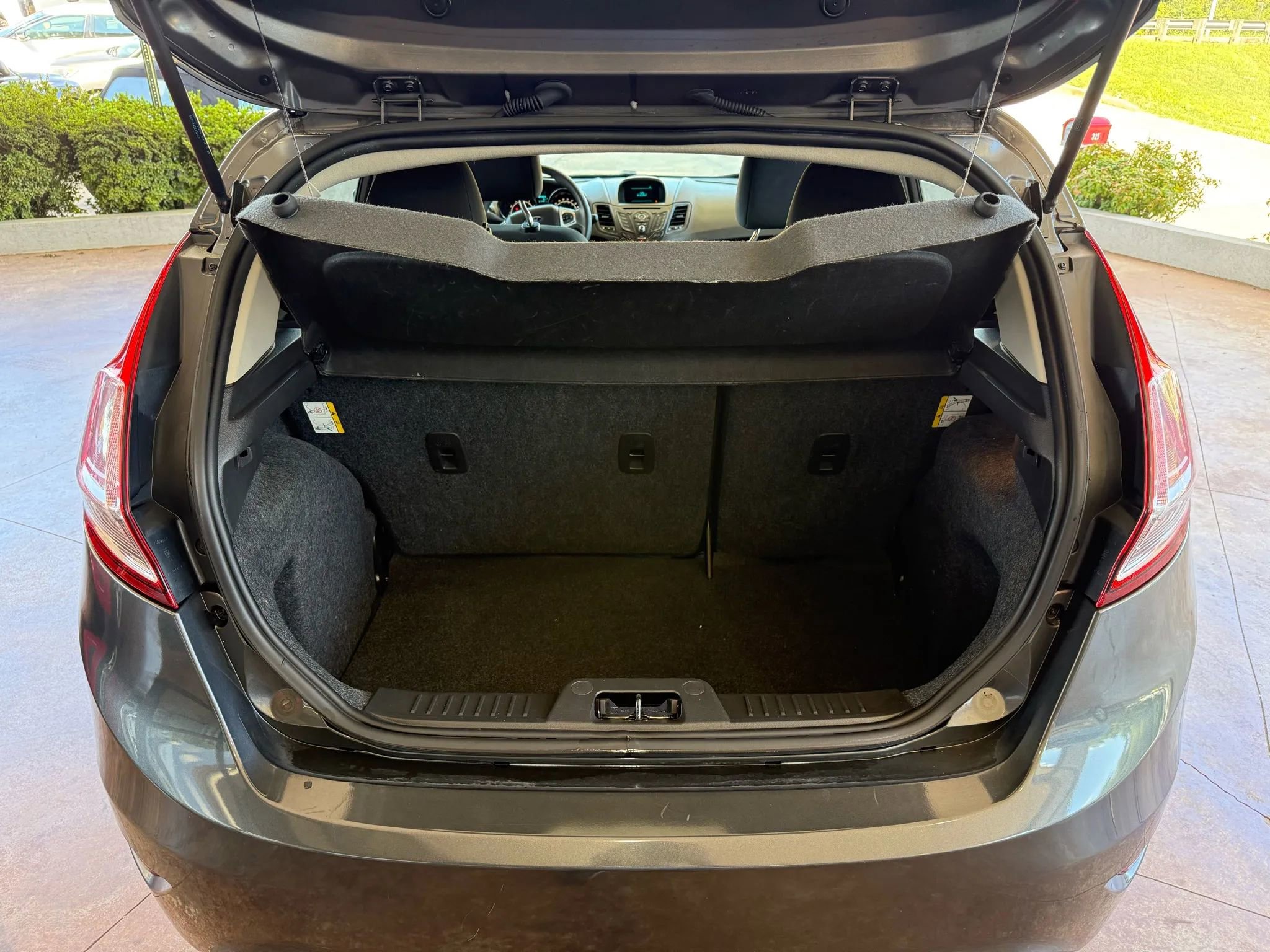 Used 2017 Ford Fiesta SE image 7