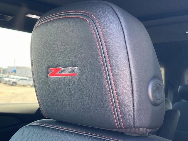 New 2026 Chevrolet Traverse Z71 w/ Driver Confidence Package image 16