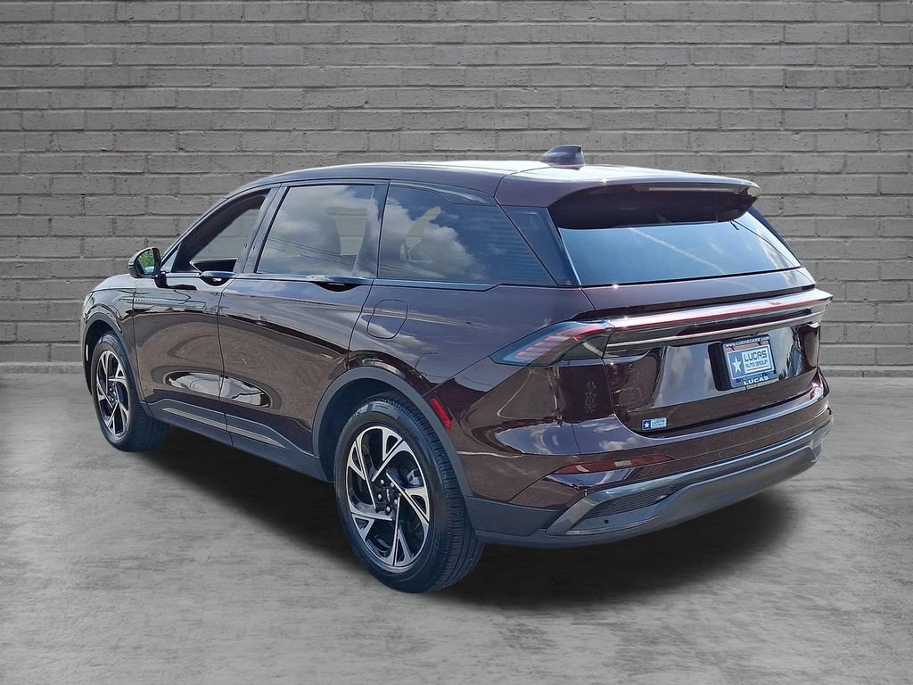 Used 2025 Lincoln Nautilus Premier w/ Equipment Group 102A AWD/4WD image 8
