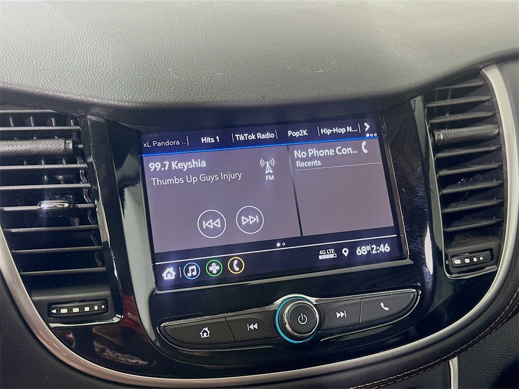 Used 2022 Chevrolet Trax LT w/ Midnight Edition image 25