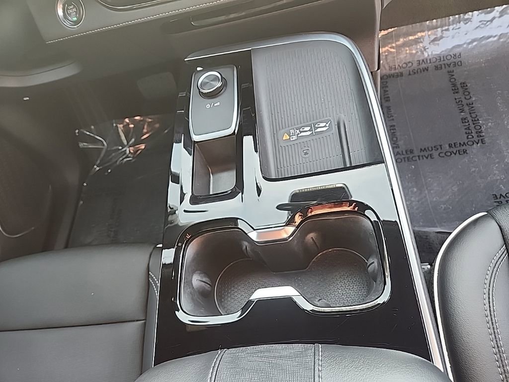 Used 2025 Buick Enclave Preferred image 18