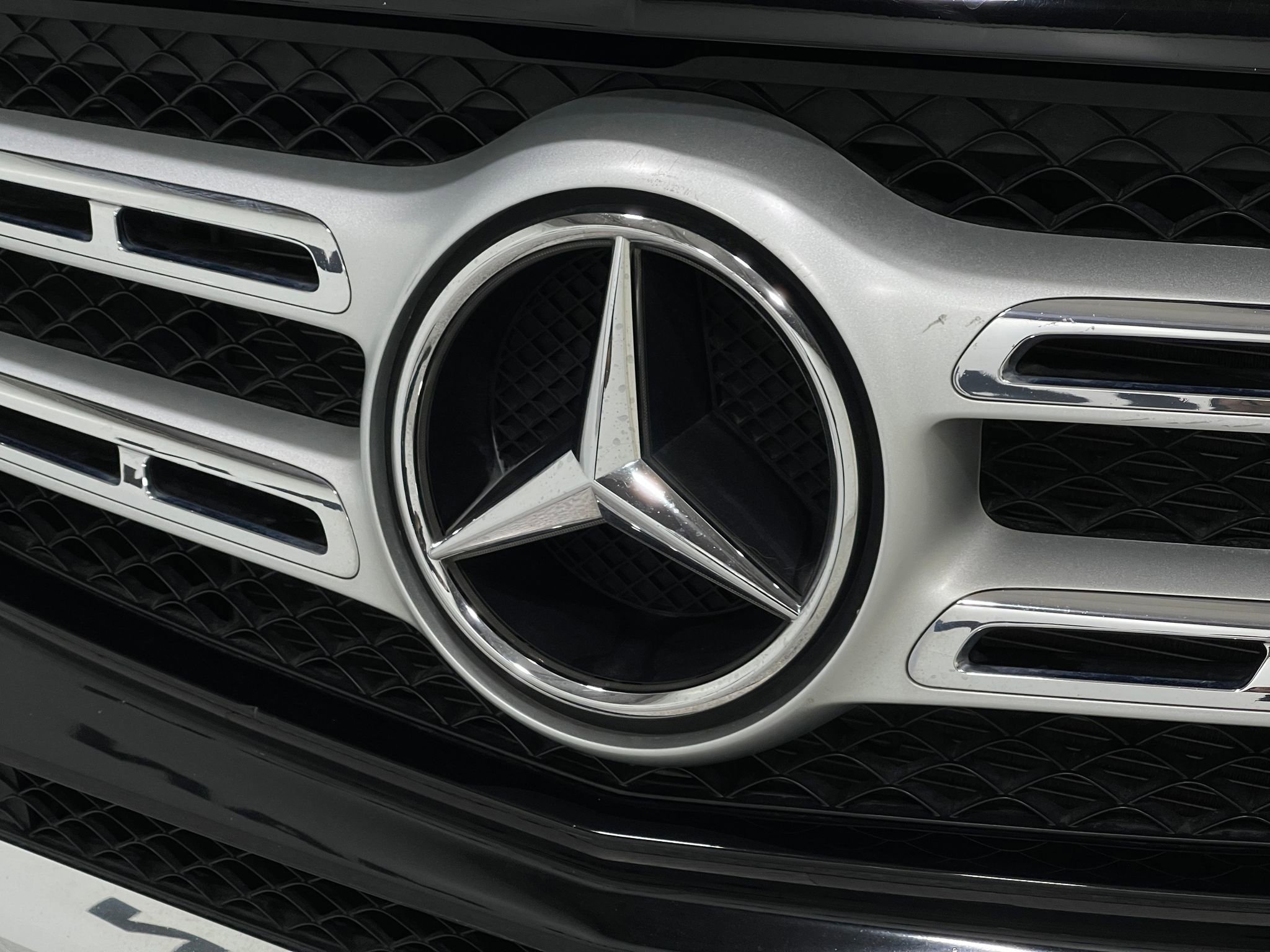 Used 2018 Mercedes-Benz GLS 450 4MATIC image 41