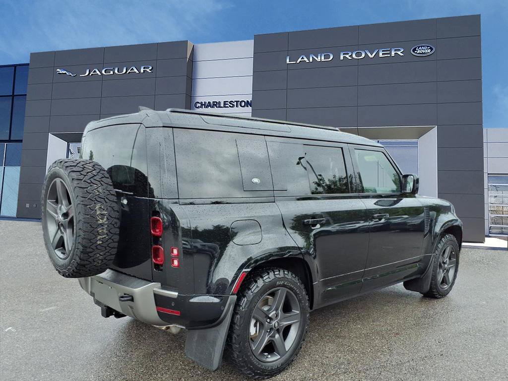 Used 2024 Land Rover Defender 110 X-Dynamic SE AWD/4WD image 5