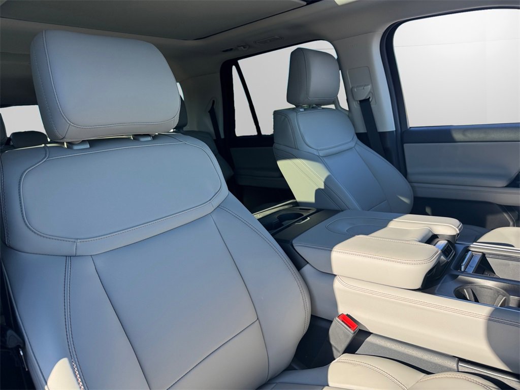 New 2025 Ford Expedition Max Active image 15