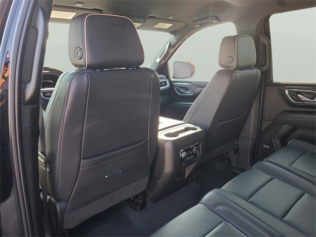 Used 2024 GMC Yukon XL SLT image 18