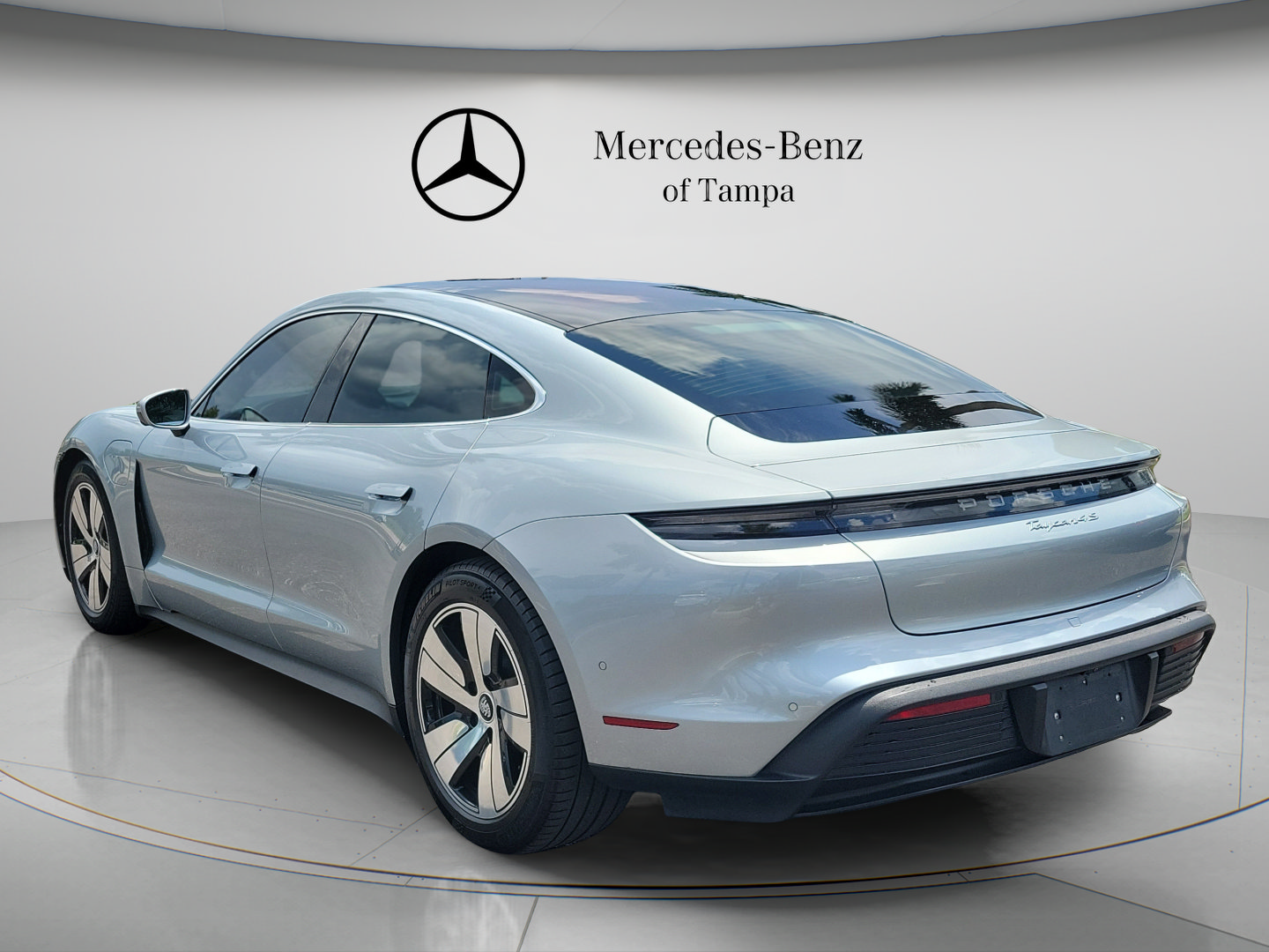 Used 2020 Porsche Taycan 4S AWD/4WD image 2