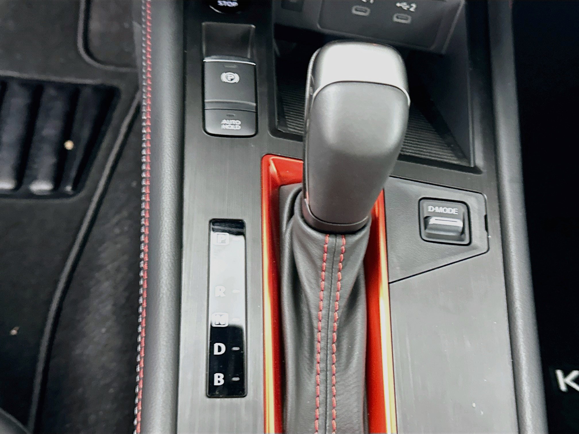 Used 2026 Nissan Kicks SR w/ Cold Weather Package FWD image 24