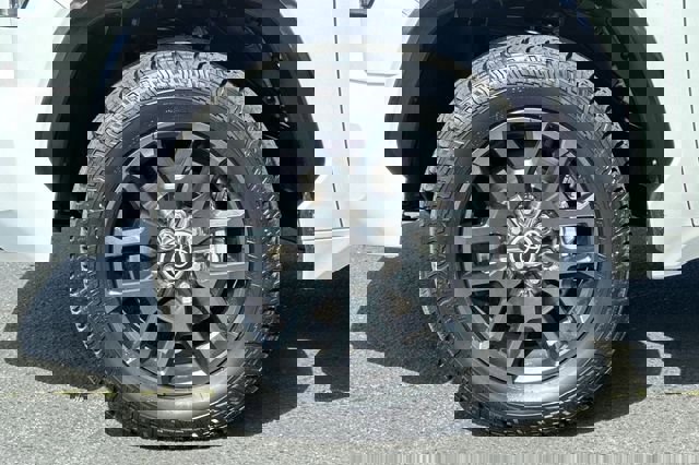 Used 2022 Toyota Tundra Platinum w/ Advanced Package image 30