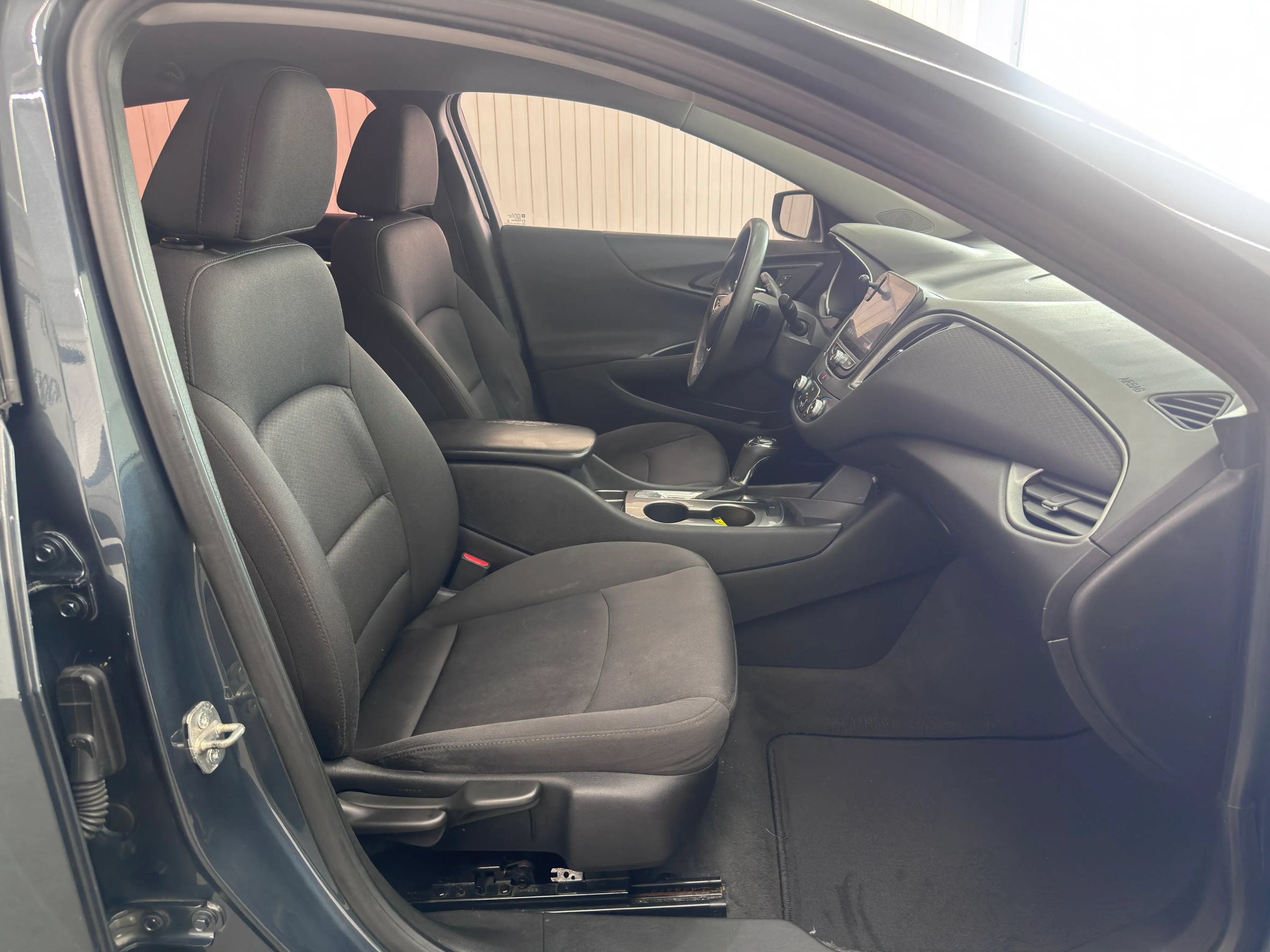 Used 2019 Chevrolet Malibu LS FWD image 10