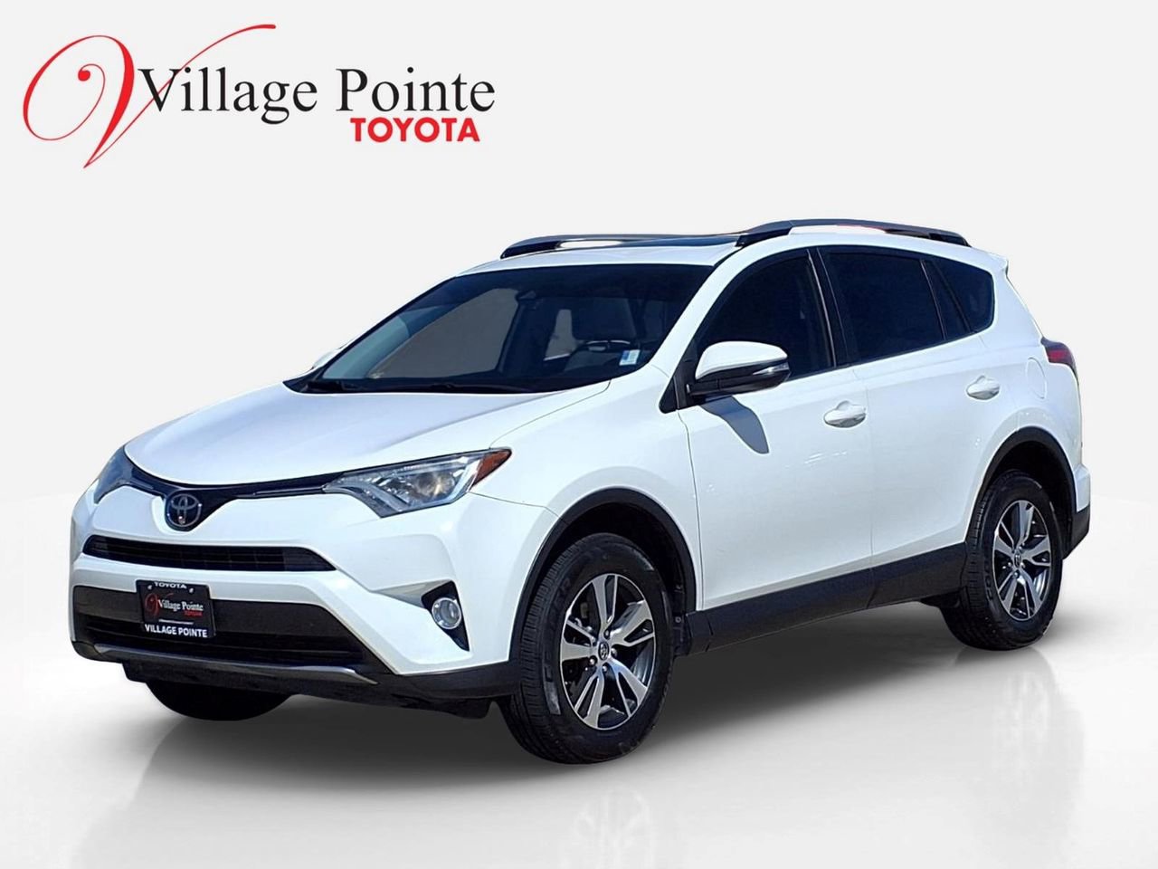 Used 2018 Toyota RAV4 XLE AWD/4WD image 1