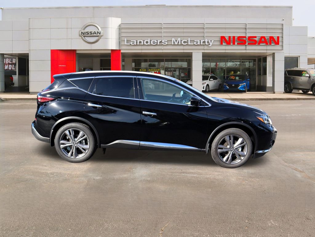 Used 2024 Nissan Murano Platinum w/ Cargo Package image 2