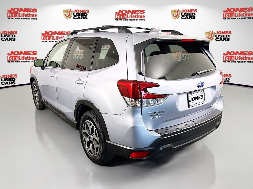 Used 2019 Subaru Forester Premium AWD/4WD image 2