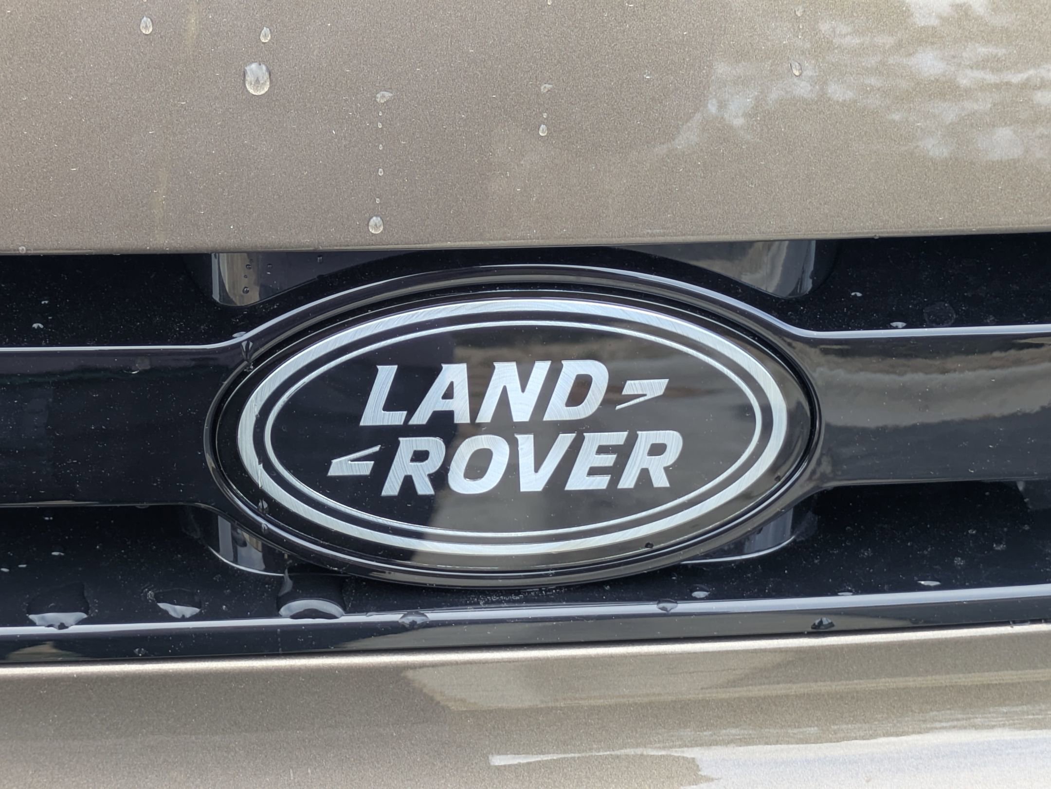 New 2026 Land Rover Defender 110 X-Dynamic SE image 33