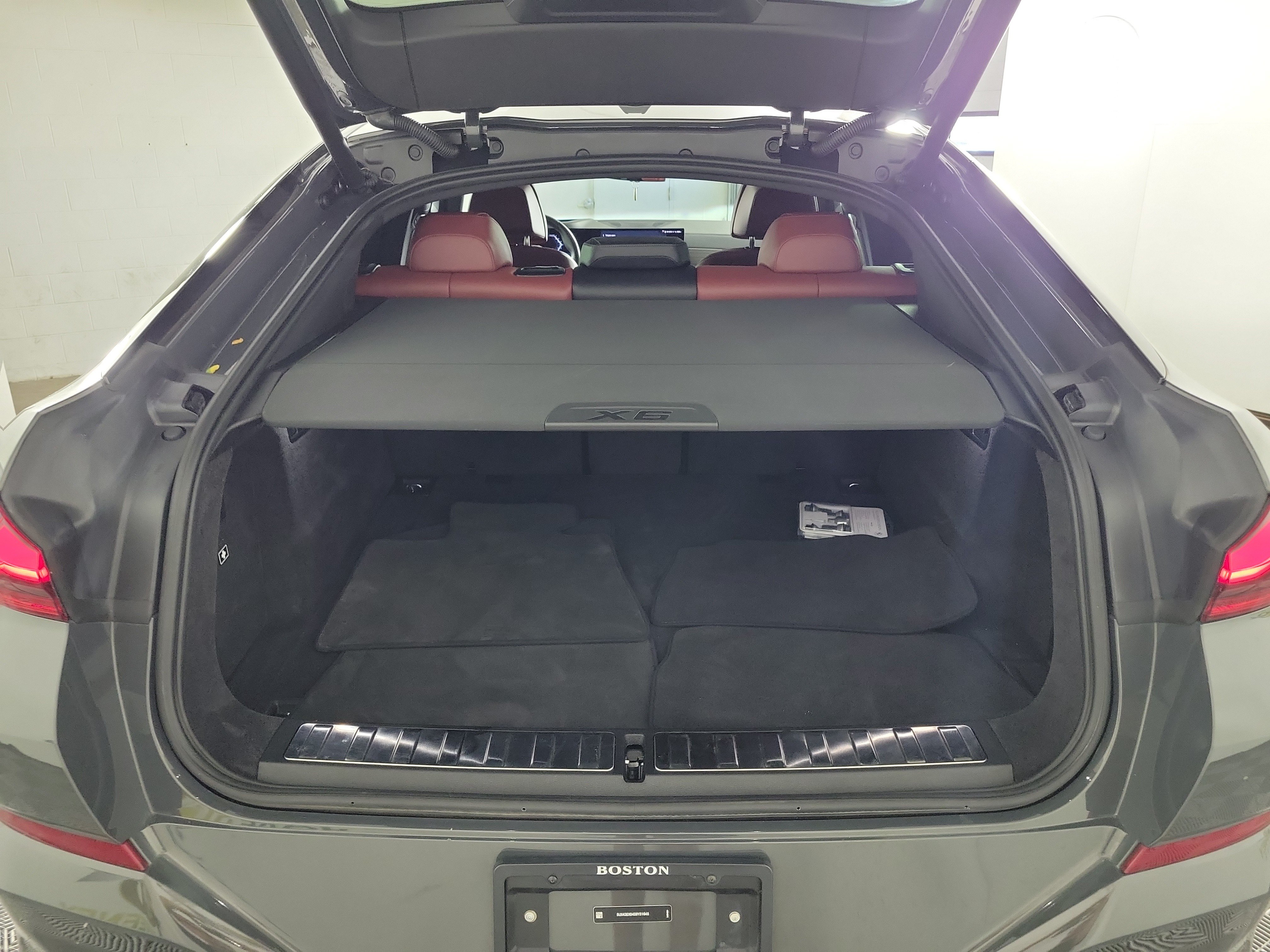 Certified 2025 BMW X6 M60i AWD/4WD image 26